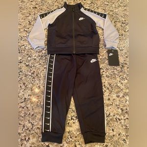 Brand New Nike Child jumpsuit Size children’s 24m